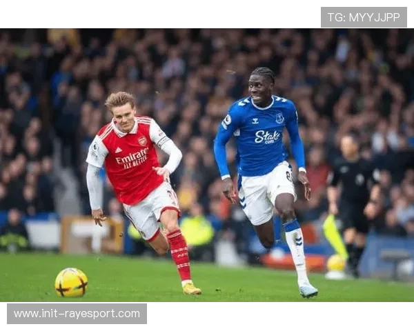 阿森纳vs埃弗顿：枪手控球主导难破密集防守